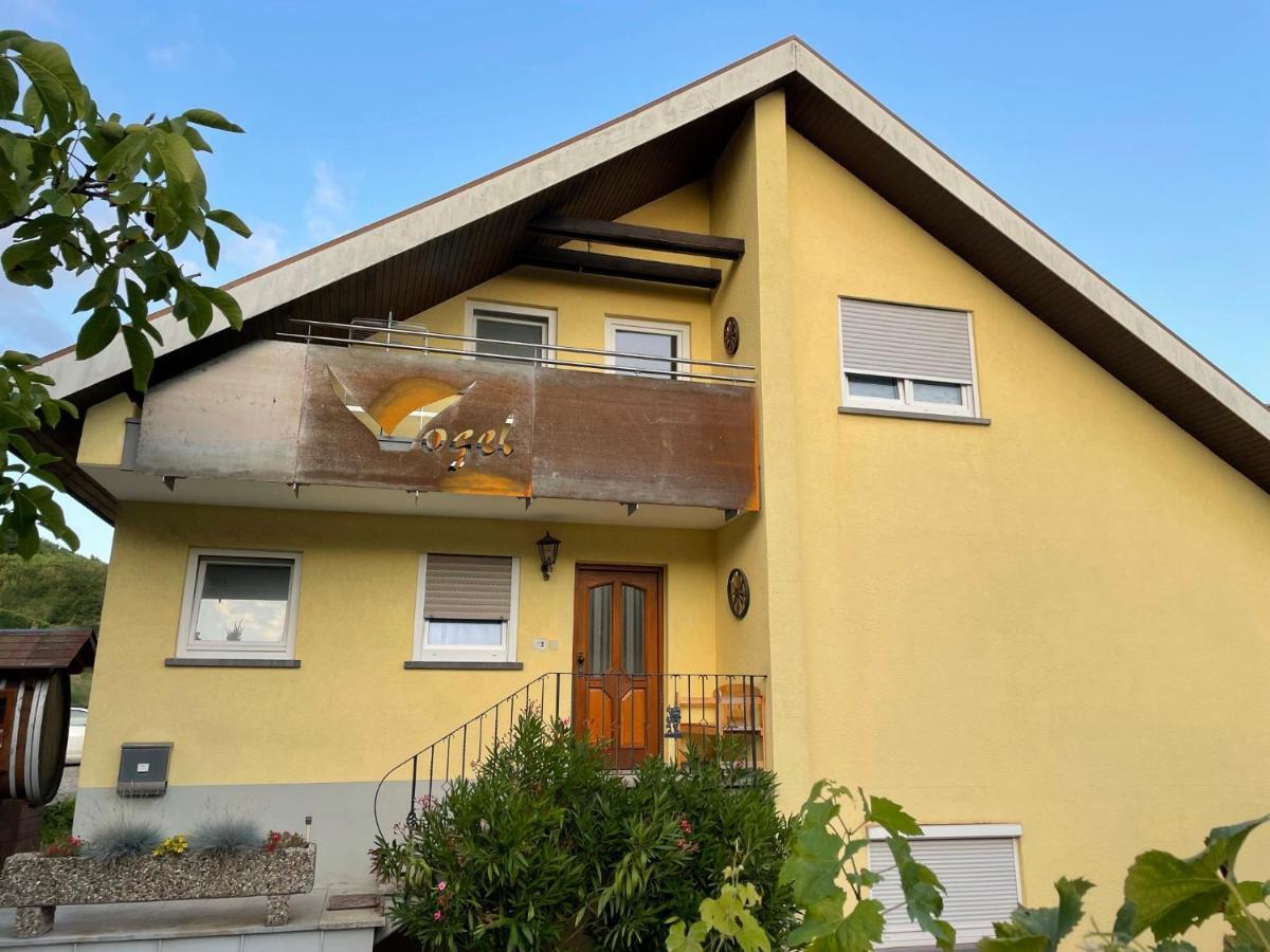 Apartamento Weingut & Strausswirtschaft Vogel Vogtsburg Exterior foto