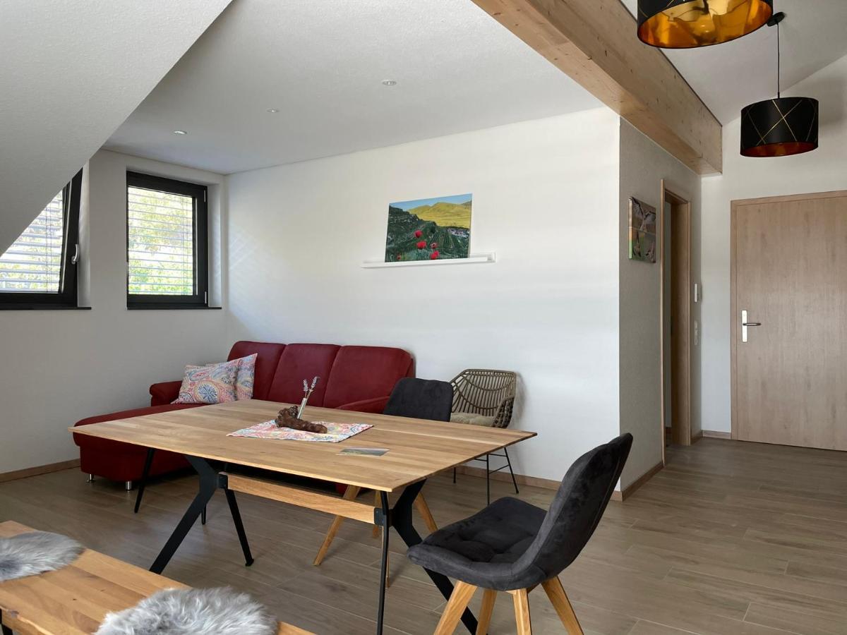 Apartamento Weingut & Strausswirtschaft Vogel Vogtsburg Exterior foto